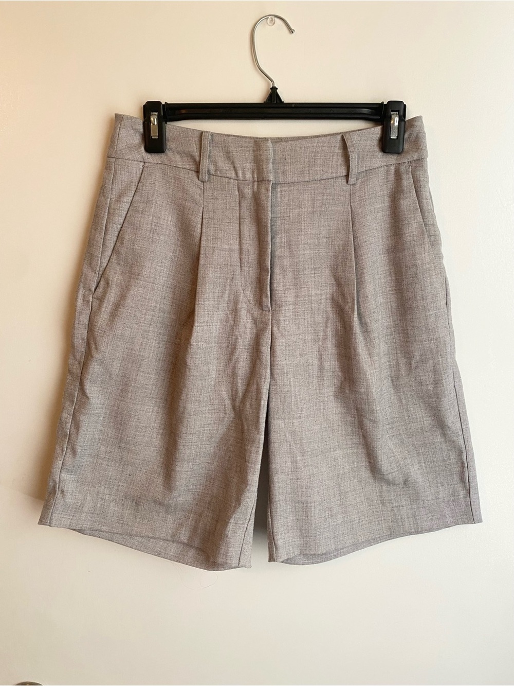 Women’s Forever 21 Grey Knee-Length Minimalist Shorts